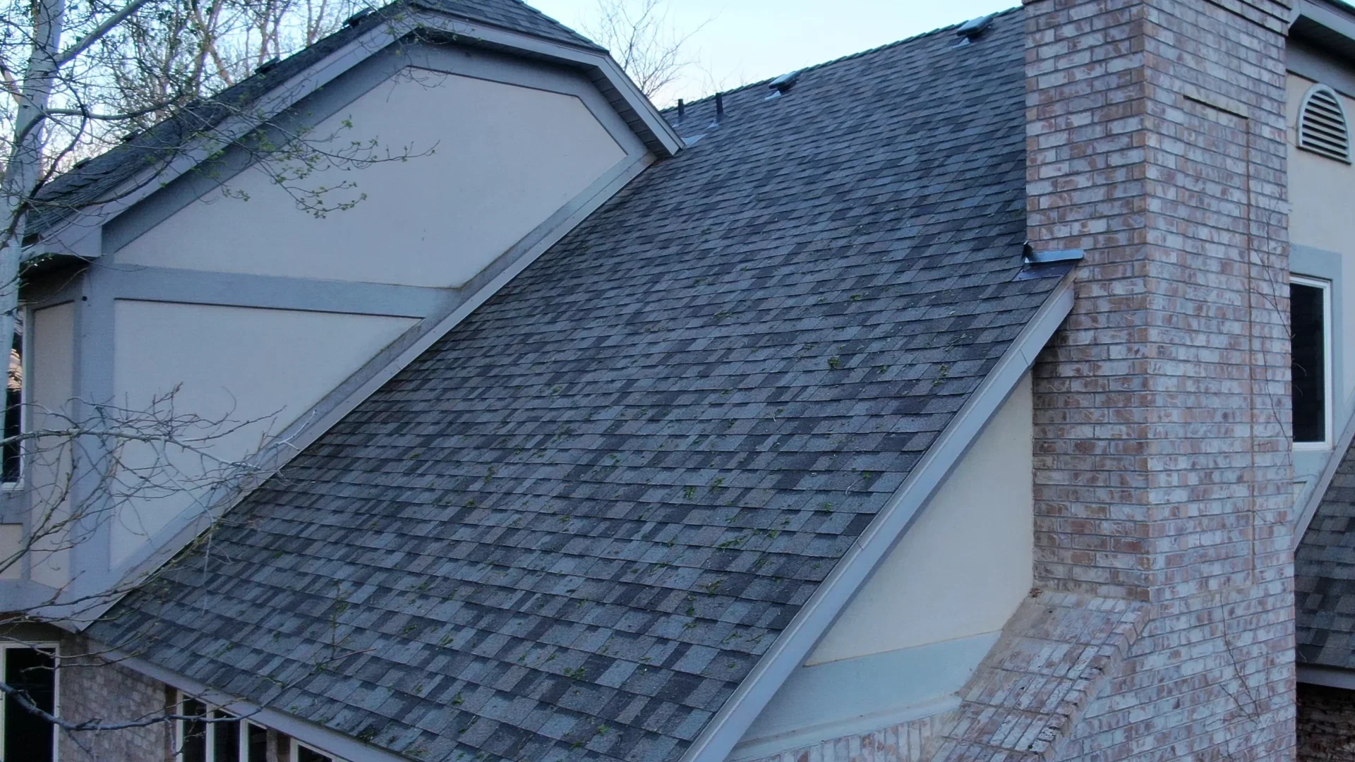 residential-roofing-project-shingles